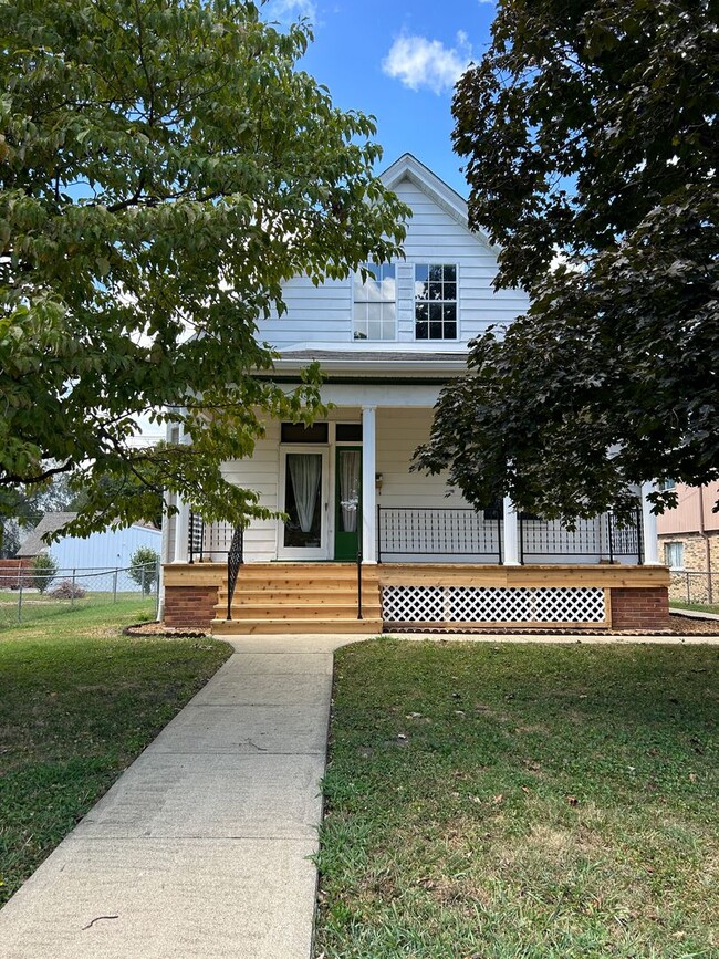 Building Photo - 613 W Clay St Rental