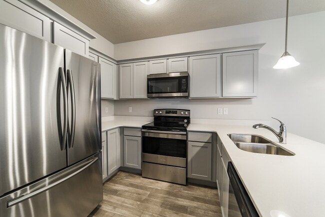 Photo - 654 N Emery Ln