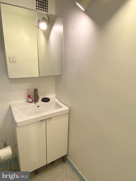 Photo - 950 25th St NW Unit 523N