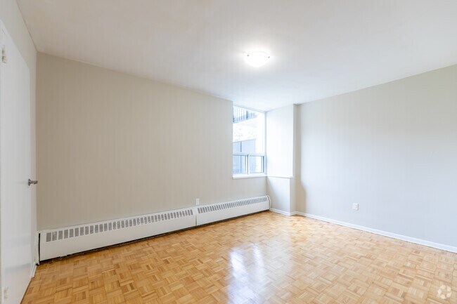 2BR, 1BA - 760SF - Bedroom