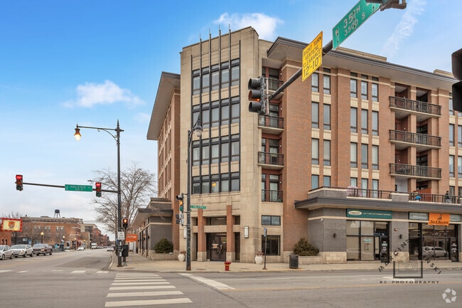 Building Photo - 3450 S Halsted St Rental