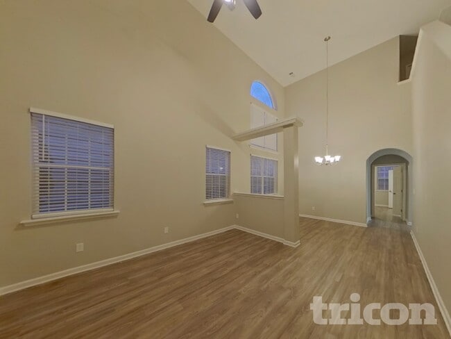 Photo - 4908 Abercromby St