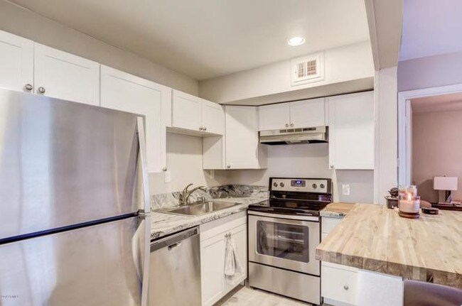 Photo - Fourplex 816 Unit D