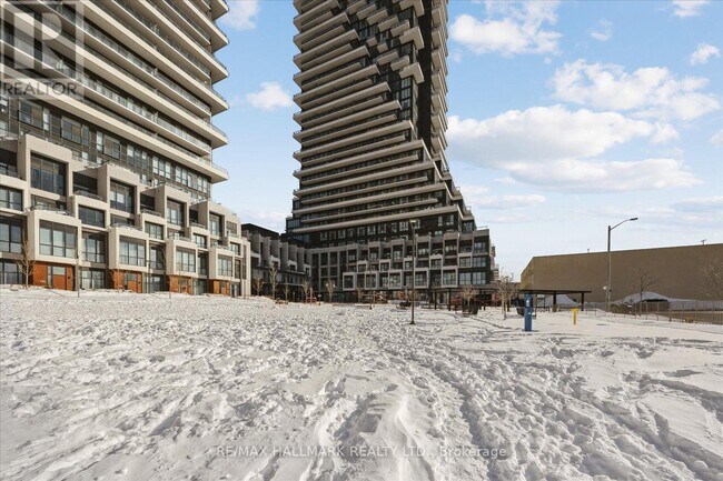 Photo - 10 Inn On The Pk Dr Unité 1403