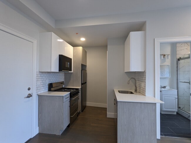 Photo - 11 Queensberry St Unit 28