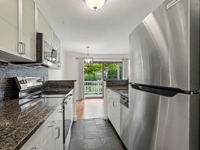 180 Glenbrook Rd Unidad I