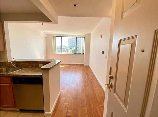 Building Photo - 169 Monsignor O'Brien Hwy