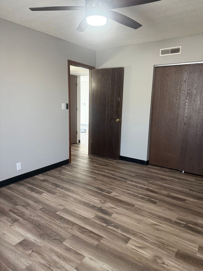 Photo - Comfortable 2BR Apartment in SW CoMo Unit 111