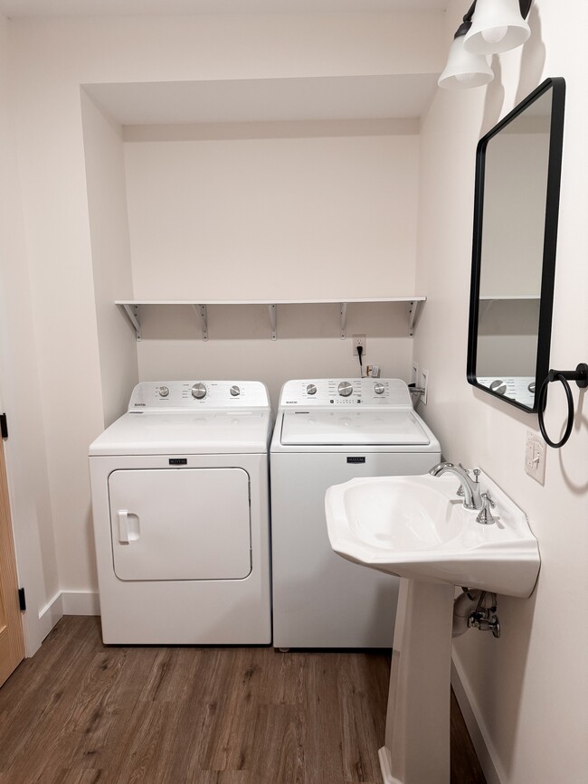 Photo - 1004 Main St Unit 1