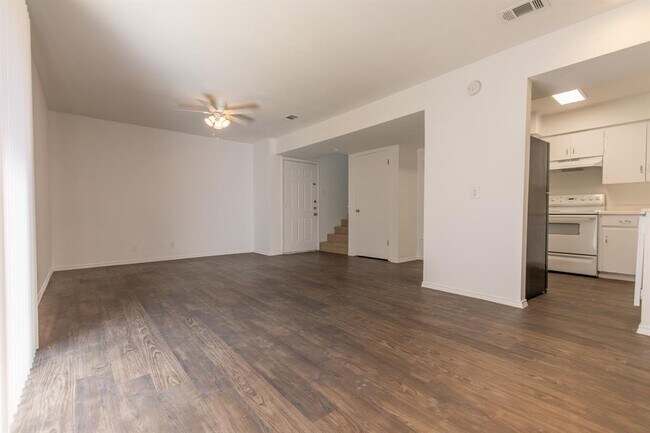 Photo - 5506 Grover Ave Unit I-135