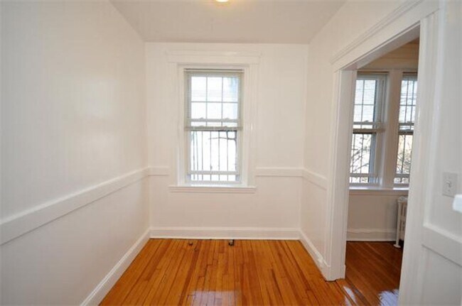 Photo - Nice Studio in Cleveland Circle Elevator B...
