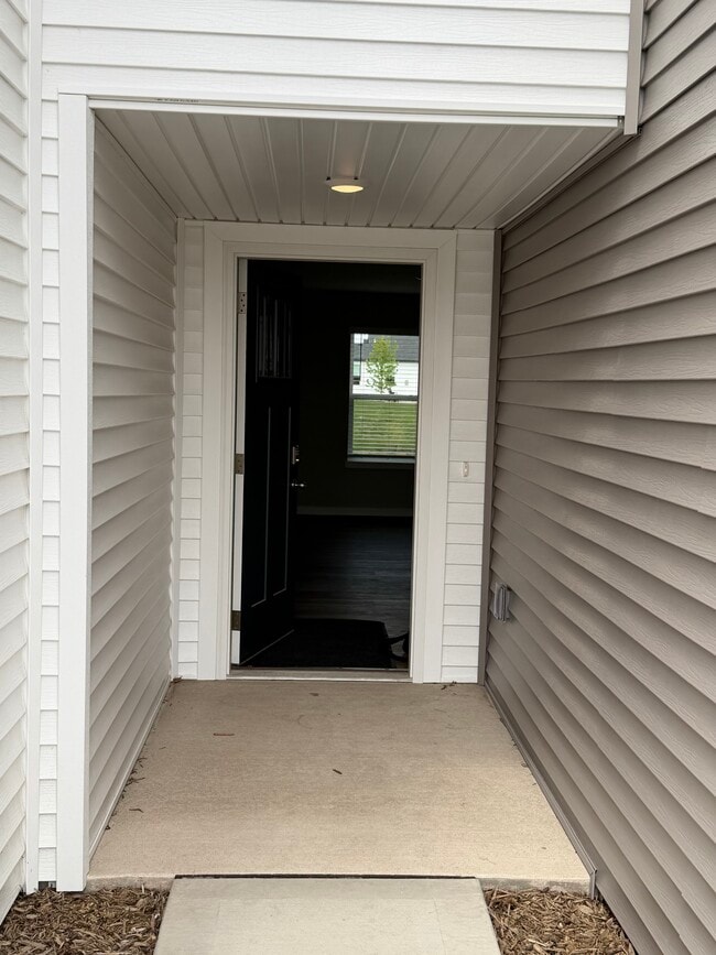 Photo - 17021 Persimmon Ln
