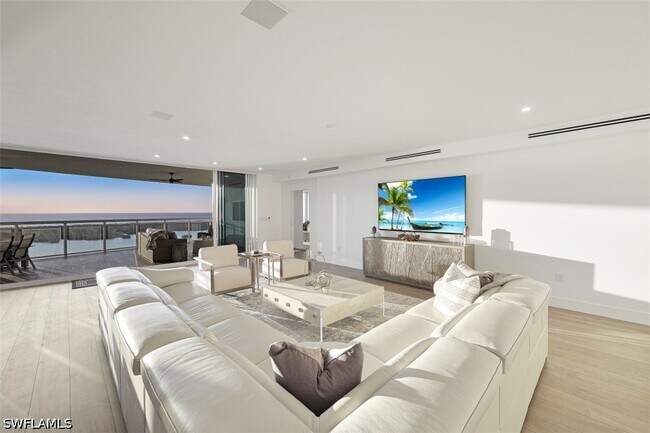 Photo - 13935 Old Coast Rd Unidad 1703