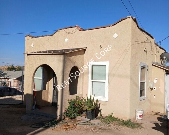 Photo - 16735 Union St