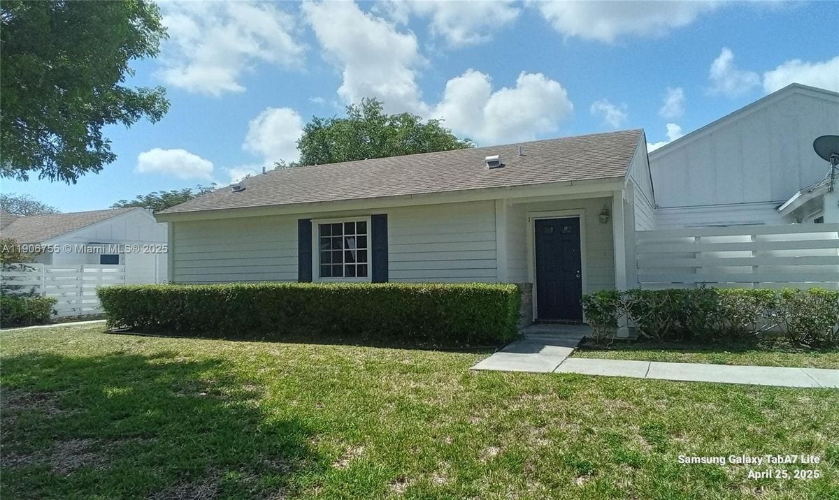 Photo - 13764 SW 149th Cir Ln