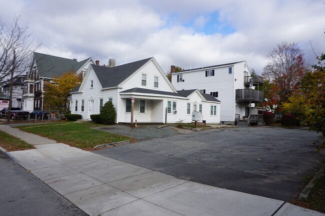 Photo - 1180 Main St Unit 1