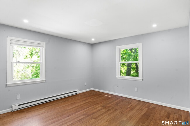 Photo - 22 Irving Pl