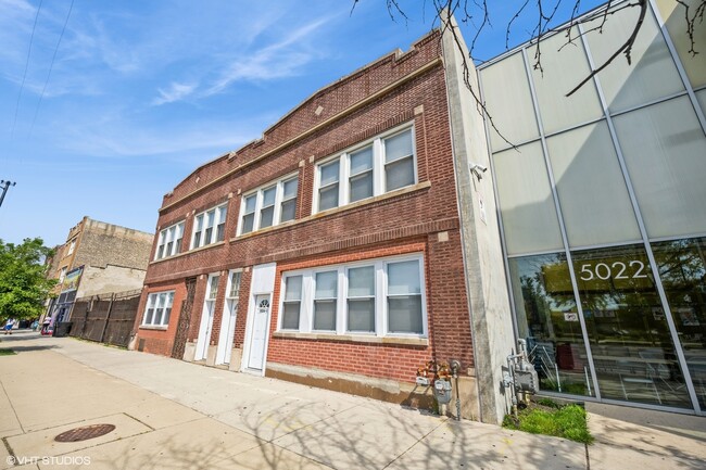 Photo - 5028 W Madison St