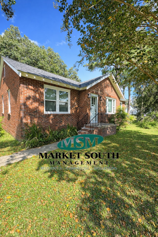 Photo - THUNDERBOLT COTTAGE!- AVAILABLE NOW!