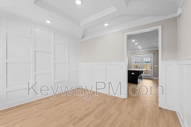 Photo - 3205 Venetian Dr