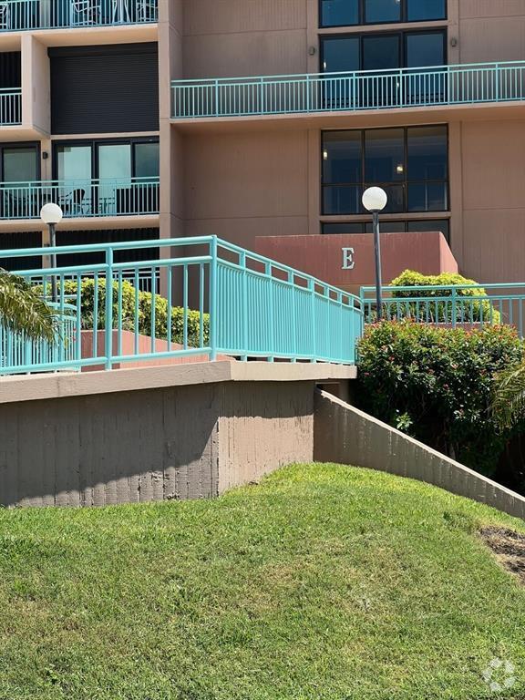 Building Photo - 1 Key Capri Unit 403E Rental