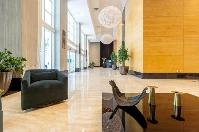 Photo - 950 Brickell Bay Dr Unidad 3010