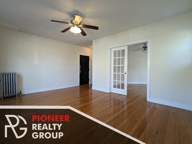 Photo - 1931 W Winona St Unit 1