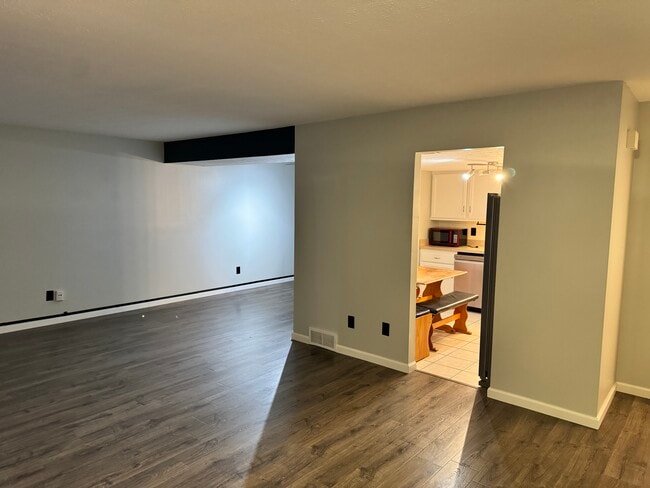 Photo - 4310 Hyde Park