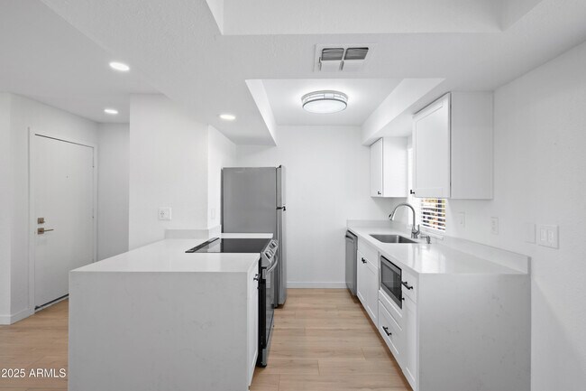 Photo - 4444 E Paradise Village Pkwy N Unidad 271