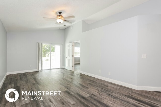 Photo - 2520 Townsquare Dr