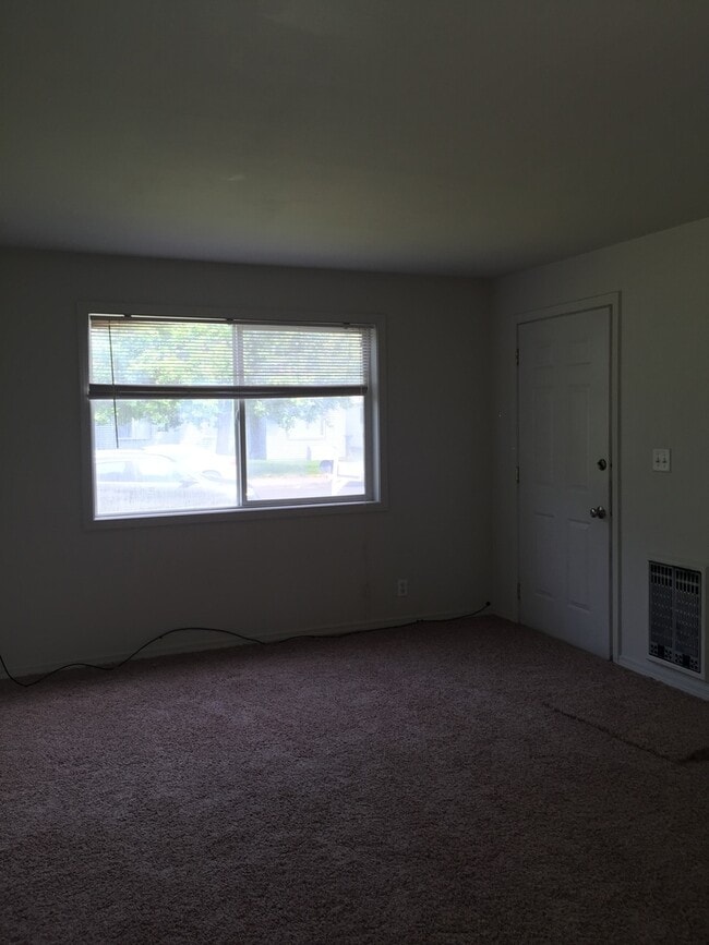 Photo - Tidy 2 bedroom 1 bath home with all appliances