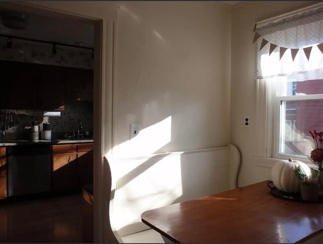 Photo - 94 Bourne St Unit 94 Bourne St #1