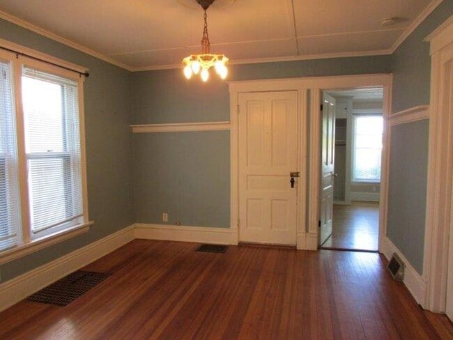 Photo - 1129 Williamson St Unit 1