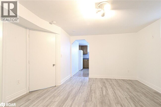 Photo - 34 Glenmanor Dr