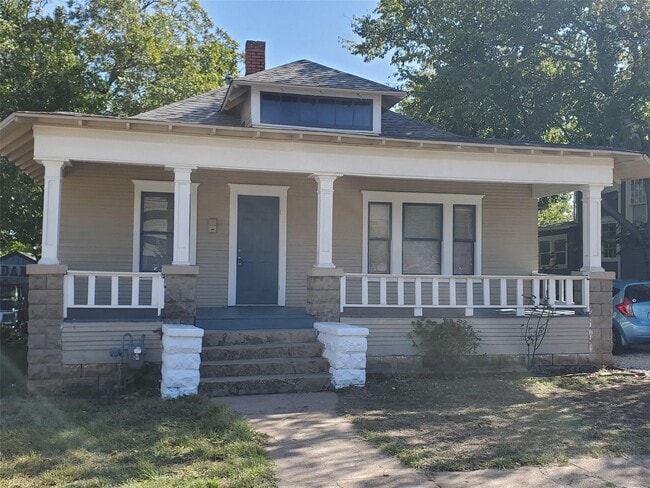 Photo - Spacious 3 Bed, 1 Bath Near Historic Fairmount- 76104
