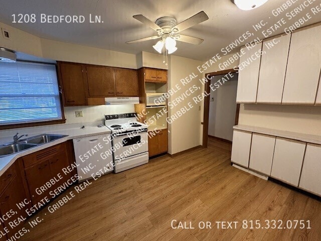 Photo - 1208 Bedford Ln