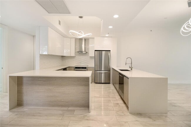 Photo - 14951 Royal Oaks Ln Unidad 107