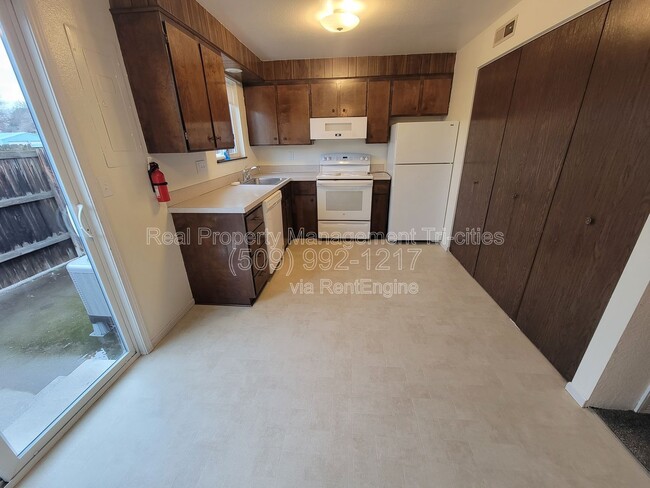 Photo - 1001 Catskill St