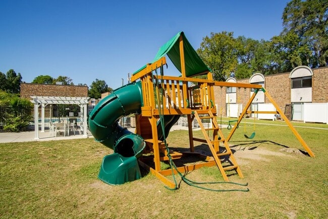 Abercorn Townhomes and Apartments