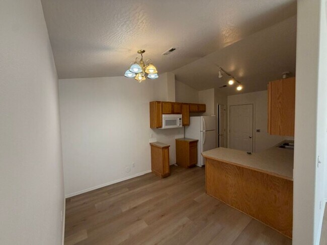 Photo - 104-108 E Jadynn Ct Unit 108