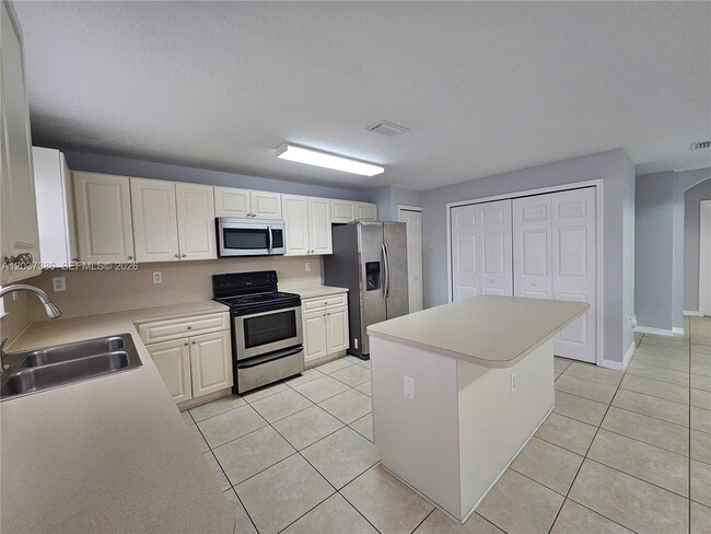 Photo - 15270 SW 30th Terrace