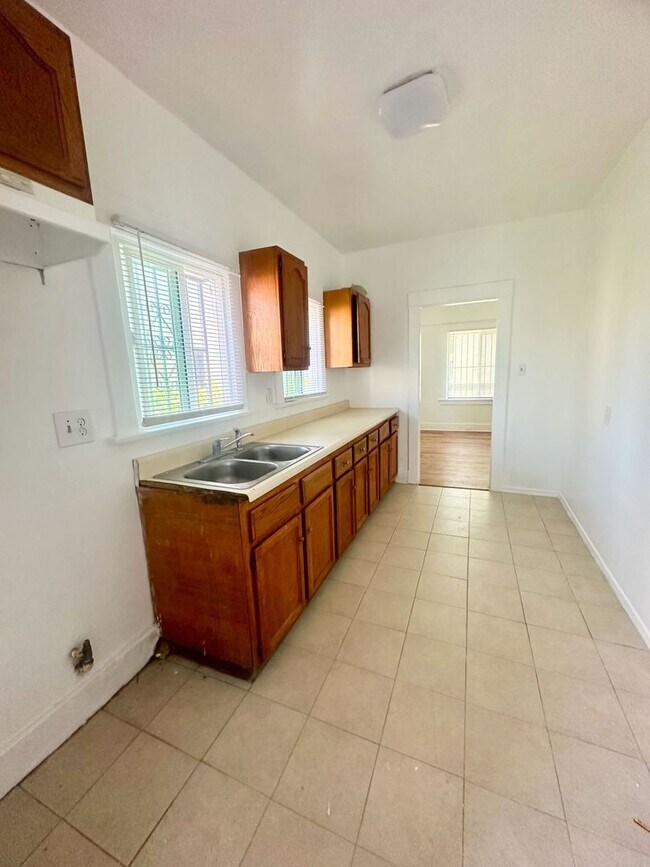 Photo - 732-738 Gaviota LB Unidad 738