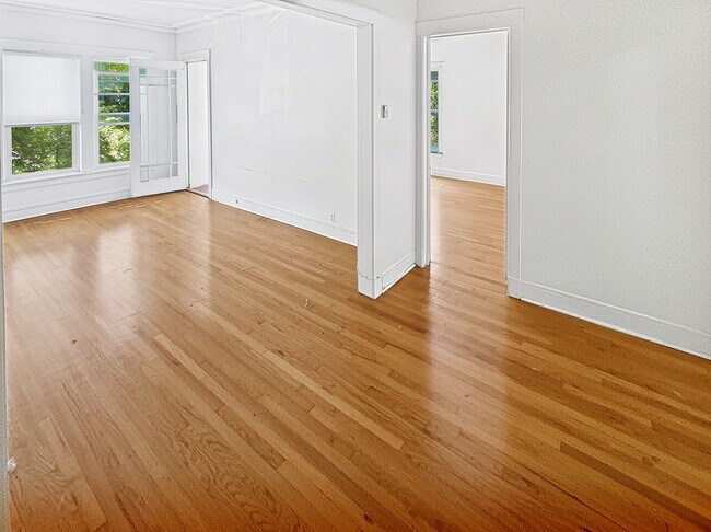 Photo - 1308 W Rosemont Ave