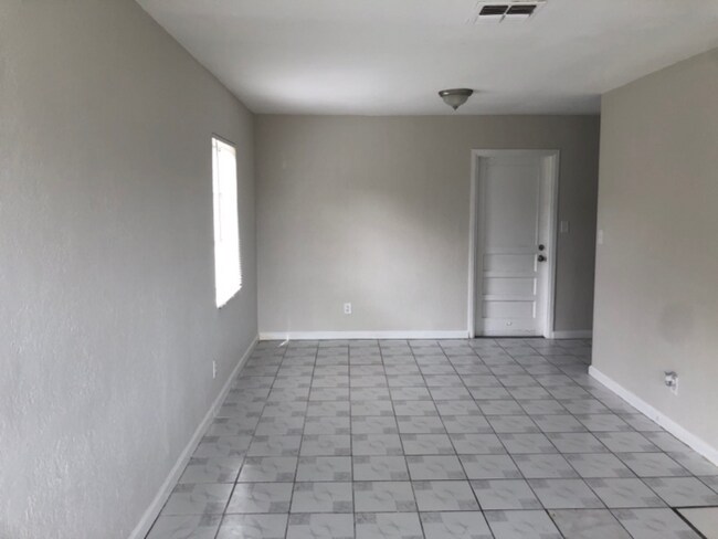 3/2 Orlando Home Ready for Immediate Move In!