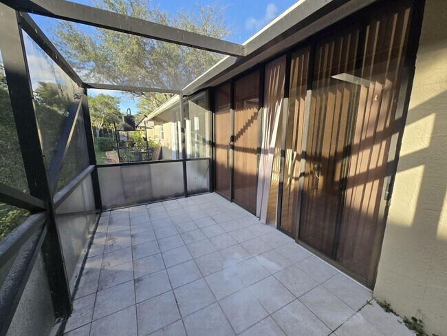 Photo - 18765 Candlewick Dr