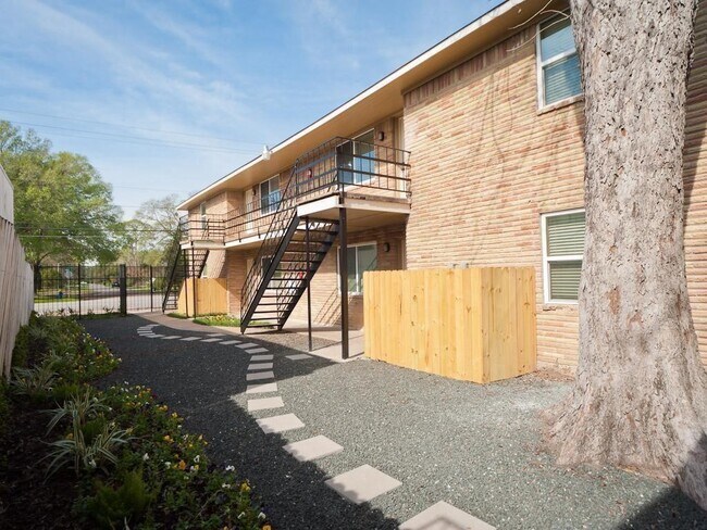 Photo - 3202 Yale St Unidad 6