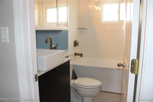 Photo - 3800 Normandy Rd Unidad 2