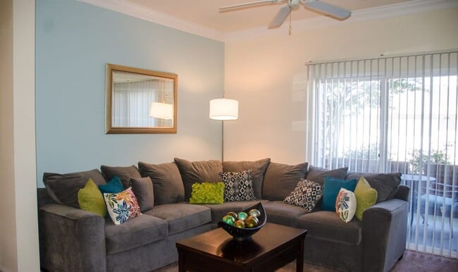 Eagle Harbor Apartments