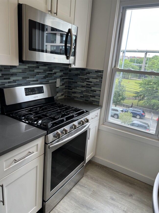 Photo - 349 9th St Unidad APT 4