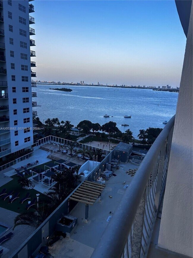Photo - 1750 N Bayshore Dr Unit # 1707